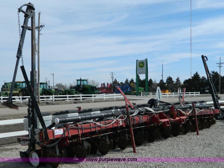 image for item D8887 AGCO White 6700 12 row planter