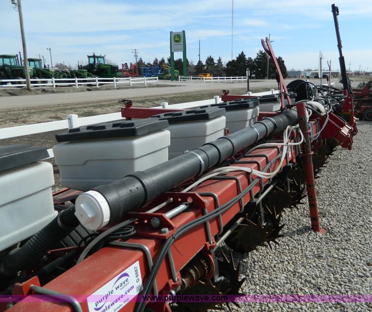 image for item D8887 AGCO White 6700 12 row planter