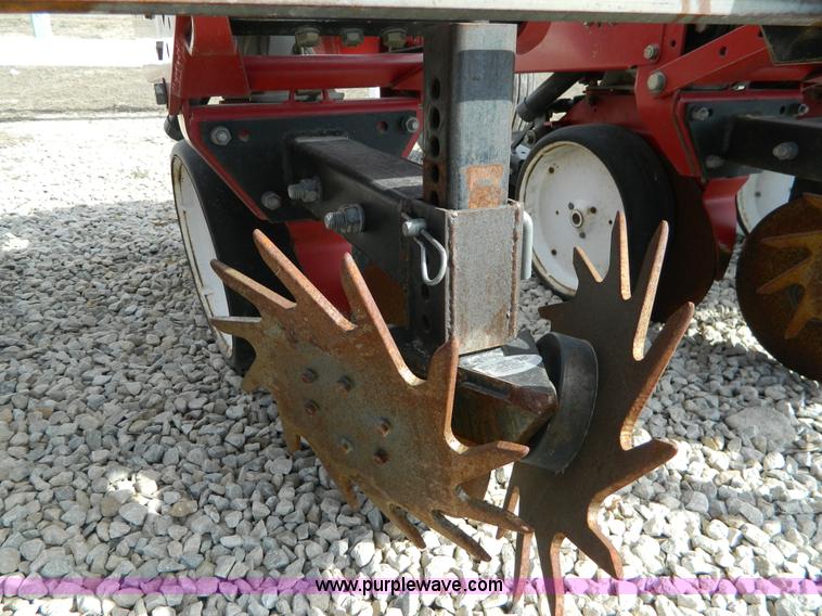 image for item D8887 AGCO White 6700 12 row planter