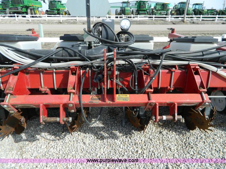image for item D8887 AGCO White 6700 12 row planter