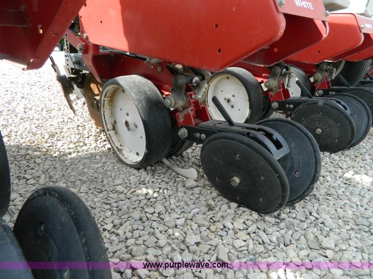 image for item D8887 AGCO White 6700 12 row planter