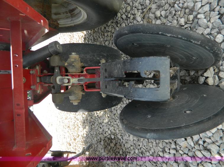 image for item D8887 AGCO White 6700 12 row planter