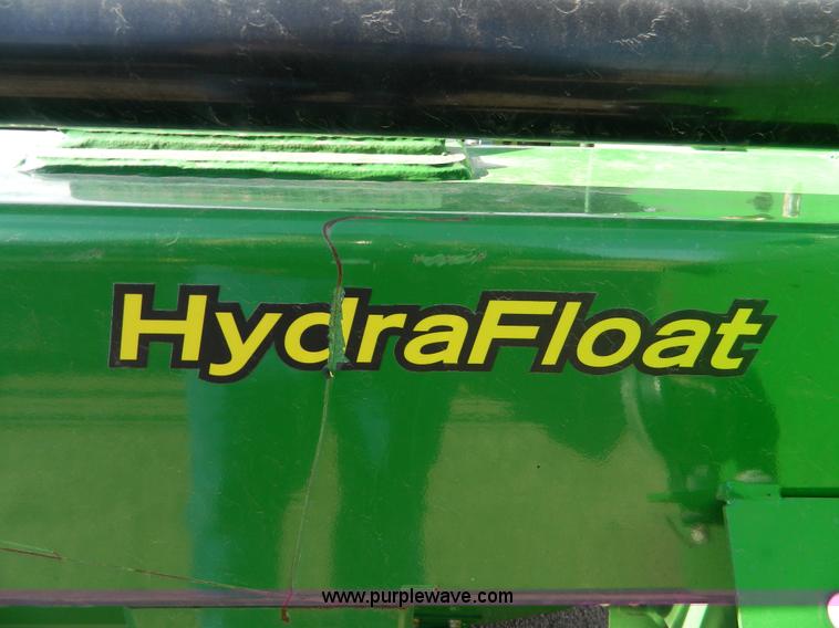 image for item D8889 2009 John Deere 635D draper header