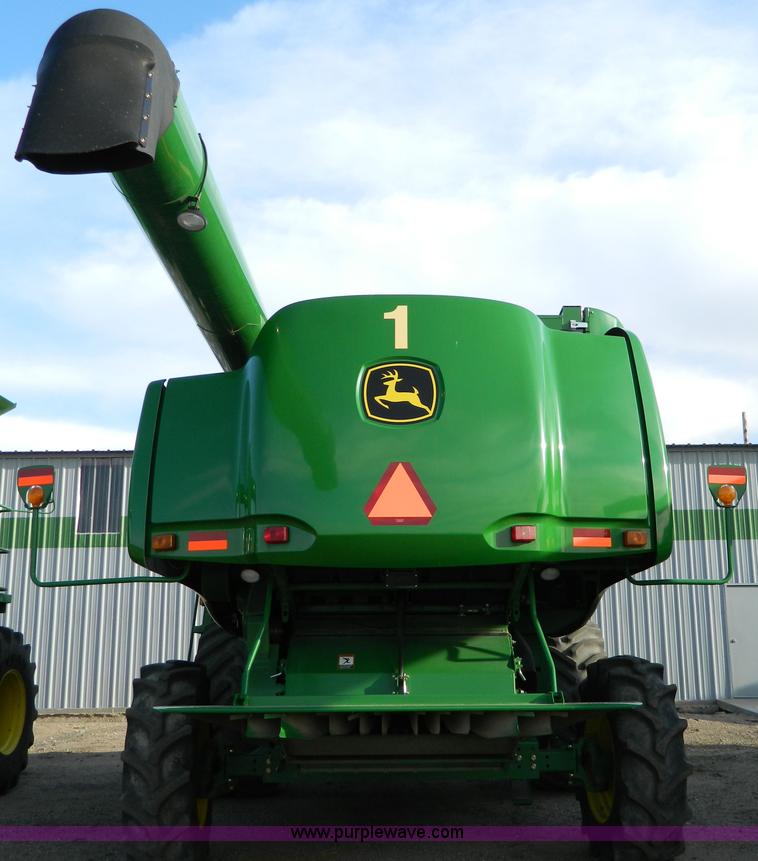 image for item D8891 2008 John Deere 9770 STS combine