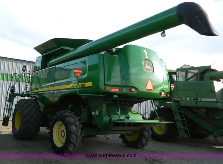 image for item D8891 2008 John Deere 9770 STS combine