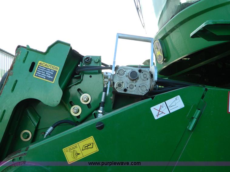image for item D8891 2008 John Deere 9770 STS combine