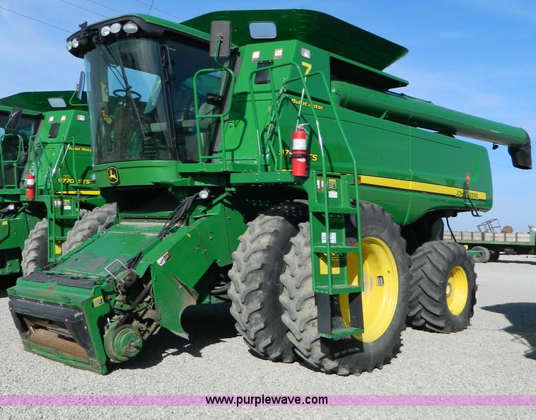 image for item D8892 2008 John Deere 9770 STS combine