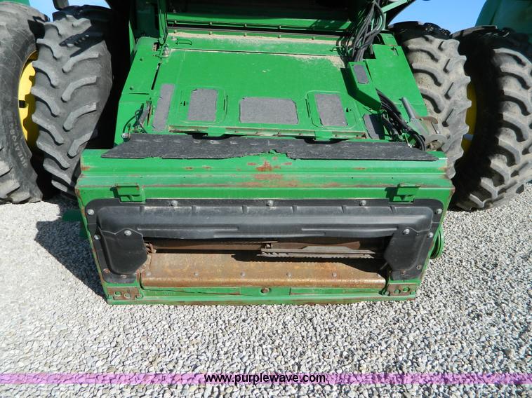 image for item D8892 2008 John Deere 9770 STS combine