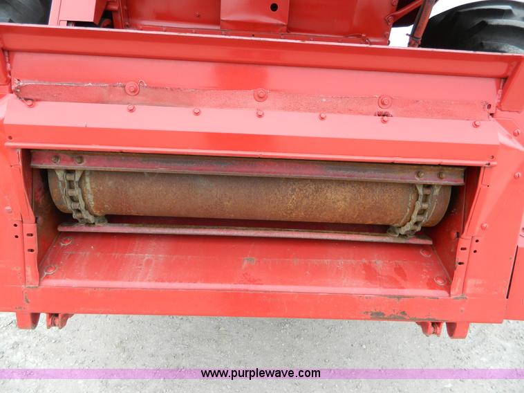 image for item D8893 1988 Case IH 1680 combine