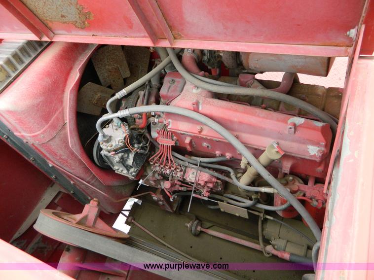 image for item D8893 1988 Case IH 1680 combine