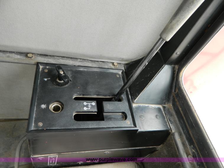 image for item D8893 1988 Case IH 1680 combine