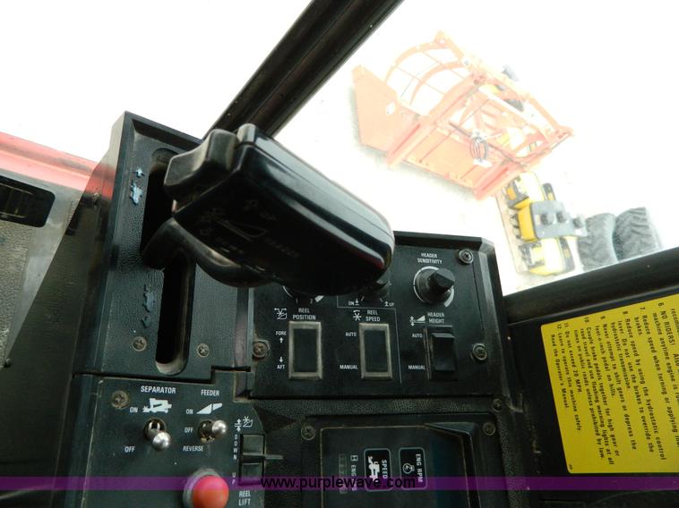 image for item D8893 1988 Case IH 1680 combine