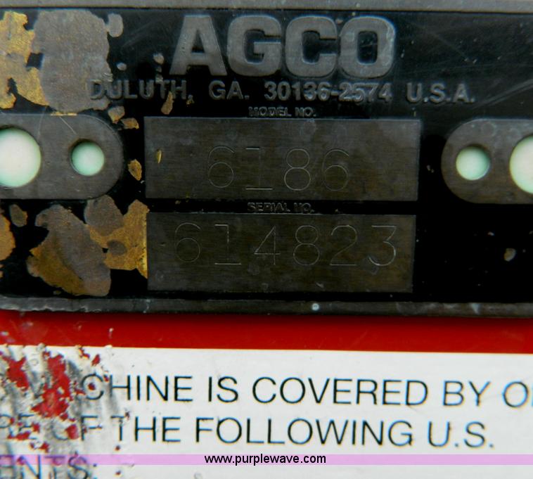 image for item D8894 1998 AGCO White 6186 16 row planter