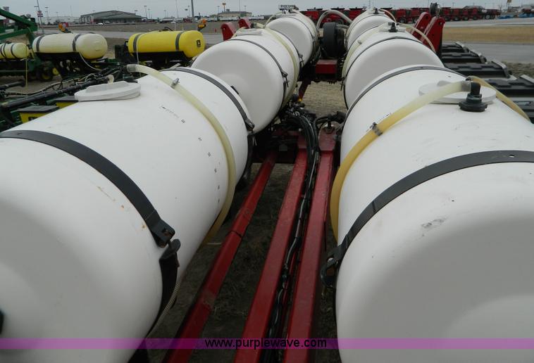 image for item D8894 1998 AGCO White 6186 16 row planter