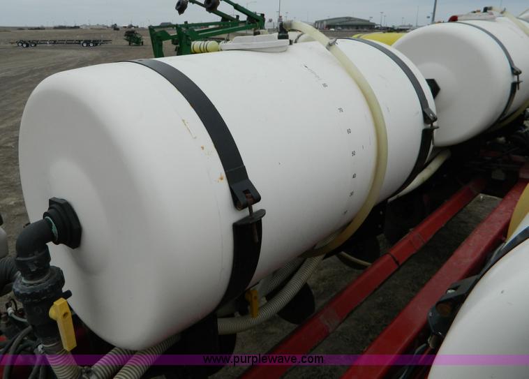 image for item D8894 1998 AGCO White 6186 16 row planter