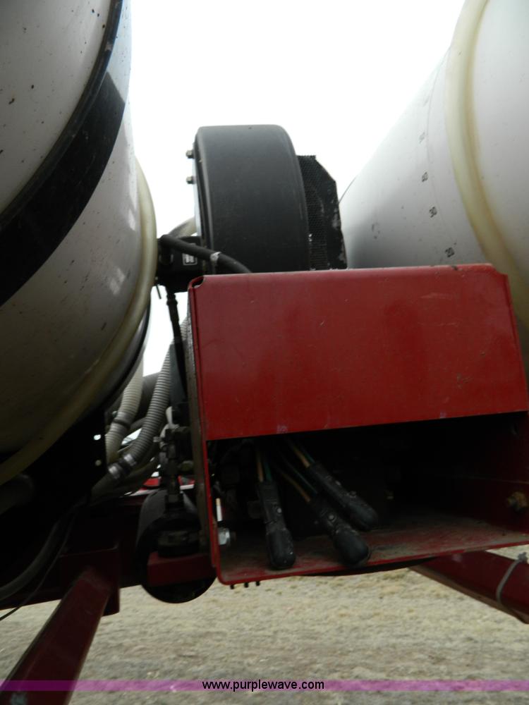 image for item D8894 1998 AGCO White 6186 16 row planter