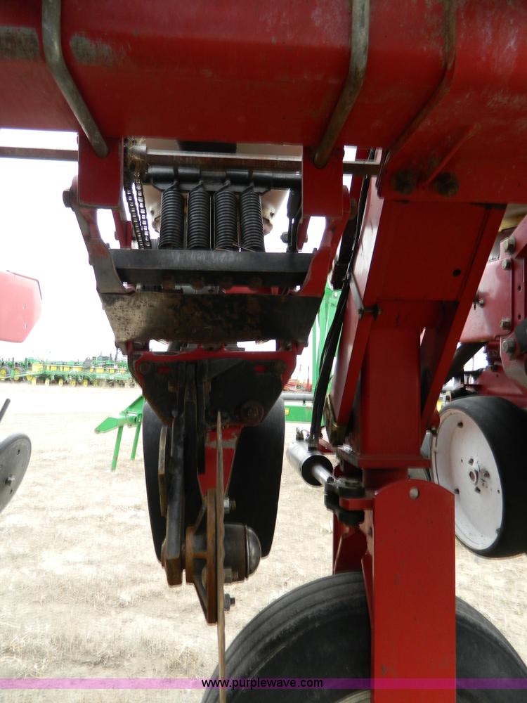 image for item D8894 1998 AGCO White 6186 16 row planter