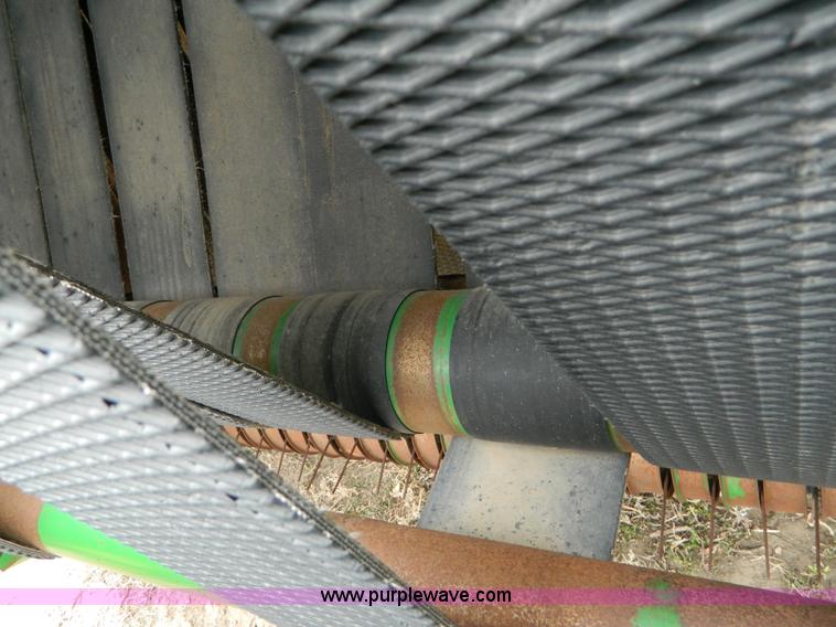 image for item D8895 1995 John Deere 535 round baler