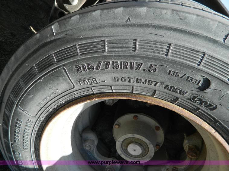 image for item D8896 1995 Jantz 48-12 combine trailer