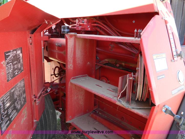 image for item D8897 1997 Case IH 8465 round baler