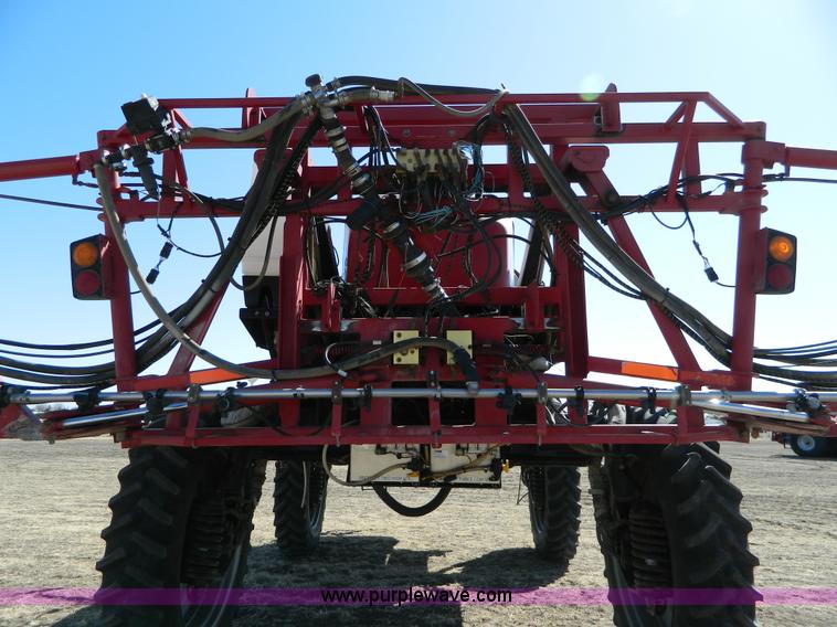 image for item D8900 1999 Case IH SPX4260 self propelled sprayer