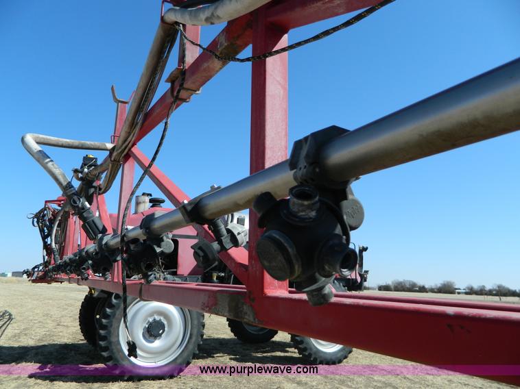 image for item D8900 1999 Case IH SPX4260 self propelled sprayer