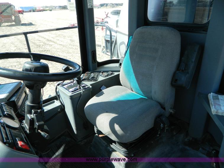 image for item D8900 1999 Case IH SPX4260 self propelled sprayer