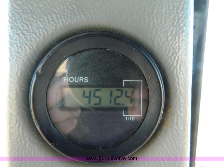 image for item D8900 1999 Case IH SPX4260 self propelled sprayer