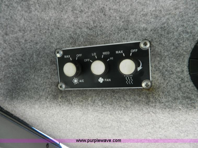 image for item D8900 1999 Case IH SPX4260 self propelled sprayer