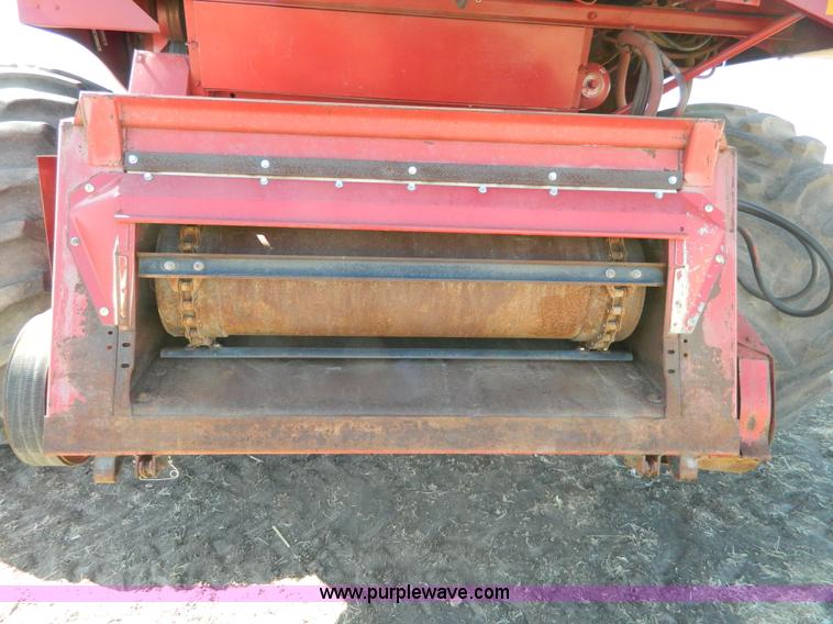 image for item D8901 1988 Case IH 1680 combine