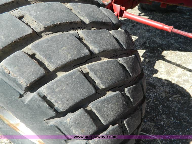 image for item D8901 1988 Case IH 1680 combine