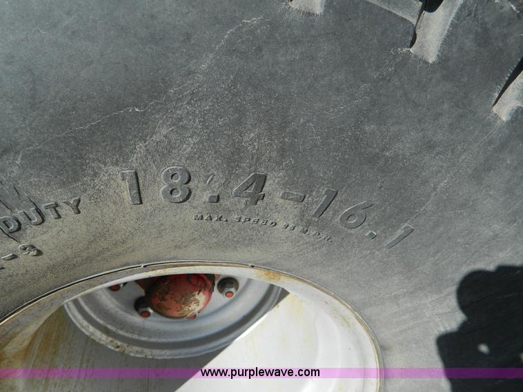 image for item D8901 1988 Case IH 1680 combine