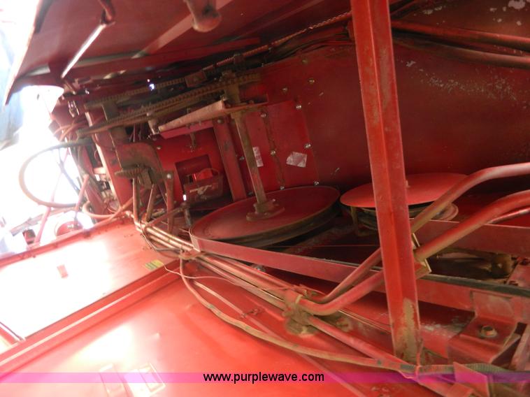 image for item D8901 1988 Case IH 1680 combine