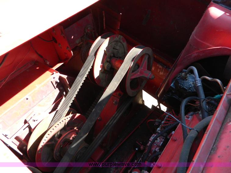 image for item D8901 1988 Case IH 1680 combine