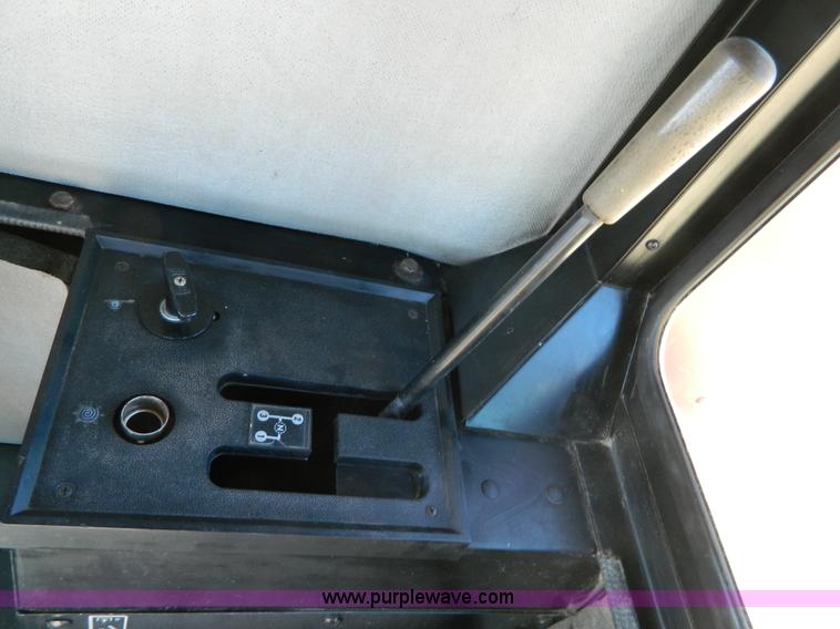 image for item D8901 1988 Case IH 1680 combine