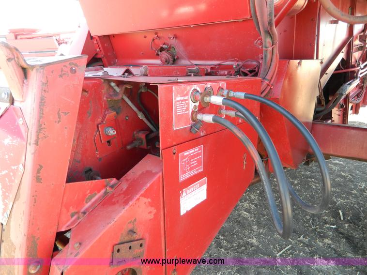 image for item D8901 1988 Case IH 1680 combine