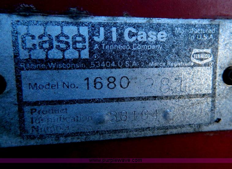 image for item D8901 1988 Case IH 1680 combine