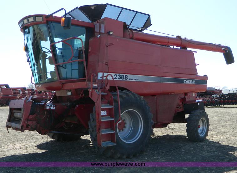 image for item D8903 1998 Case IH 2388 combine