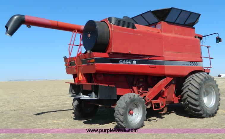 image for item D8903 1998 Case IH 2388 combine