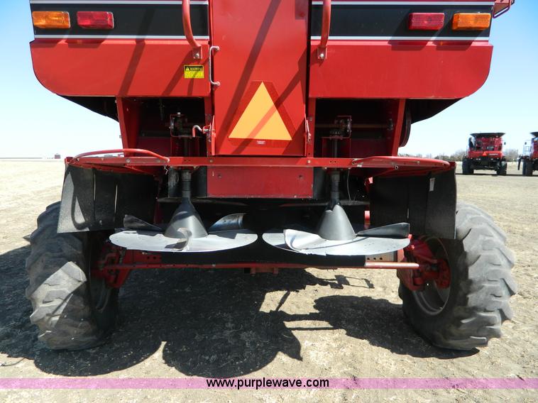 image for item D8903 1998 Case IH 2388 combine