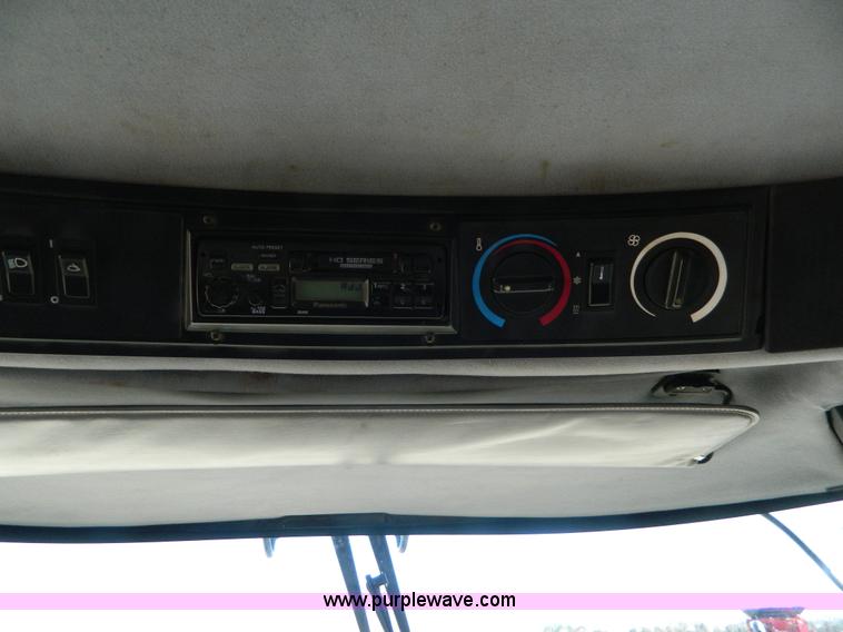 image for item D8903 1998 Case IH 2388 combine