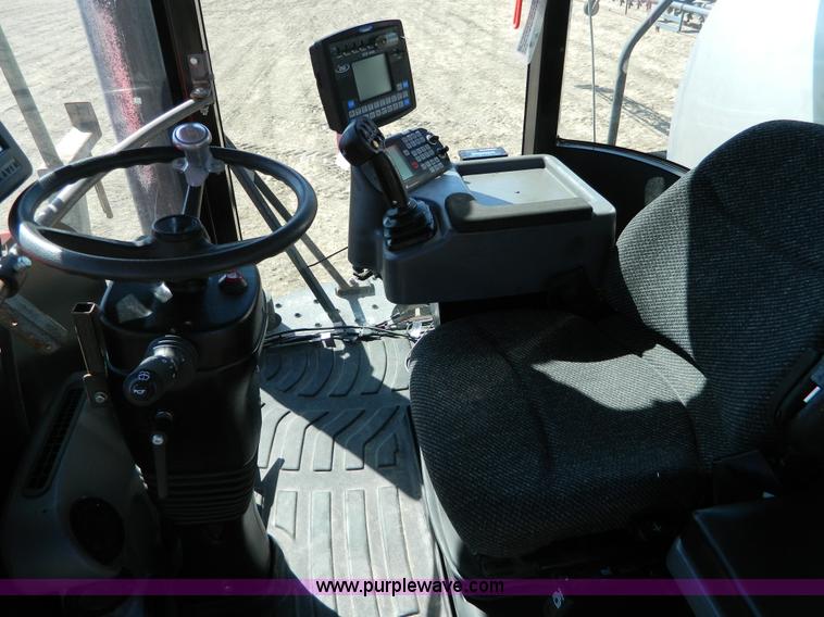 image for item D8904 2007 Apache AS1210 self propelled sprayer