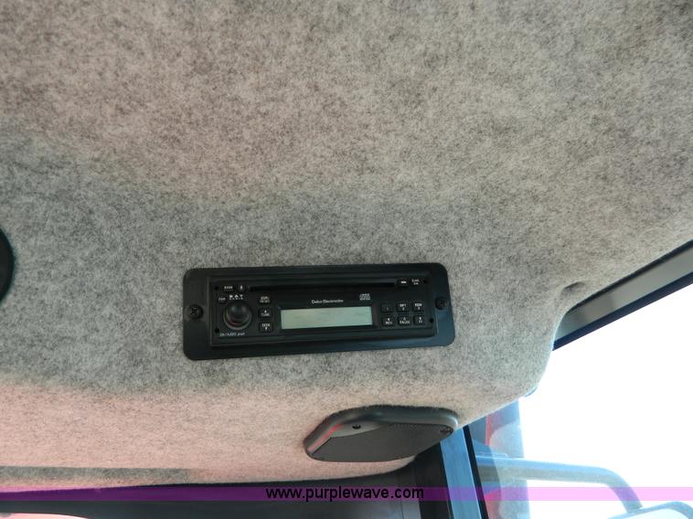 image for item D8904 2007 Apache AS1210 self propelled sprayer