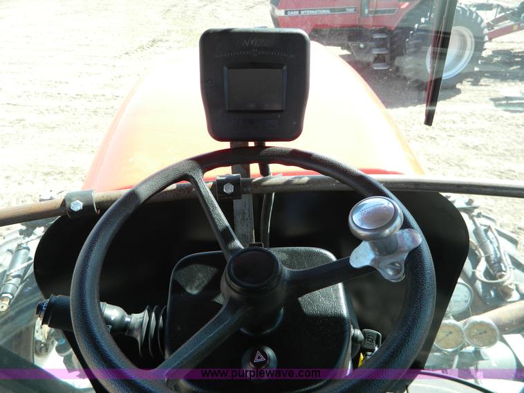 image for item D8904 2007 Apache AS1210 self propelled sprayer