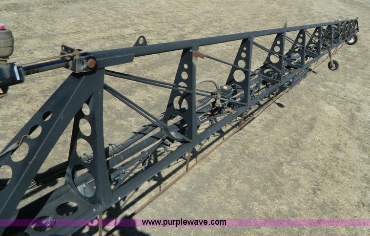 image for item D8904 2007 Apache AS1210 self propelled sprayer