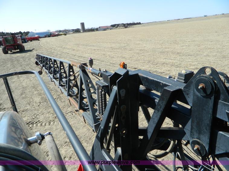 image for item D8904 2007 Apache AS1210 self propelled sprayer