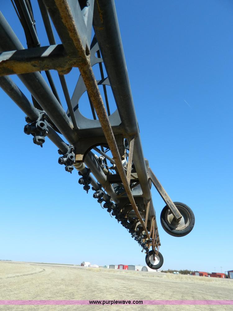 image for item D8904 2007 Apache AS1210 self propelled sprayer