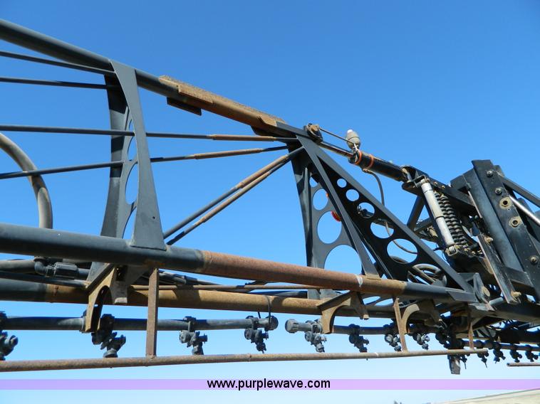 image for item D8904 2007 Apache AS1210 self propelled sprayer