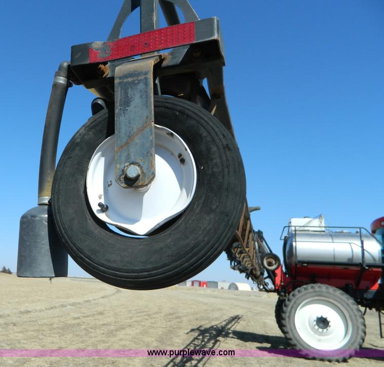 image for item D8904 2007 Apache AS1210 self propelled sprayer