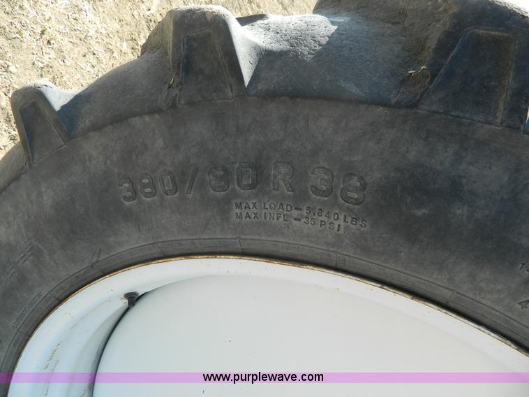 image for item D8904 2007 Apache AS1210 self propelled sprayer